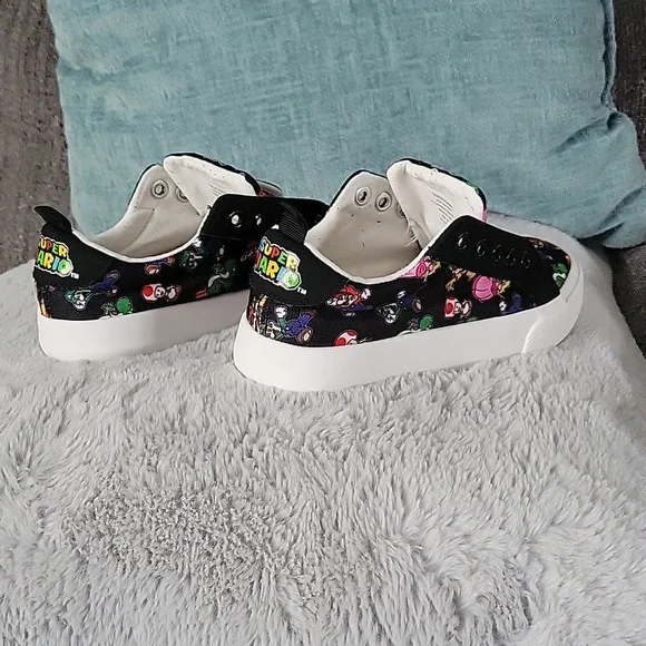 Ground Up Official Nintendo Super Mario Shoes - Picture 6 of 15